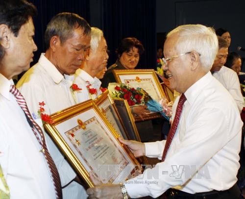 г.Хошимин присвоил звание «Мать-героиня Вьетнама» более чем 320 вьетнамским матерям - ảnh 1